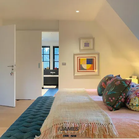 Exclusieve villa met zwembad nabij de golf van Knokke J00765 Villa *