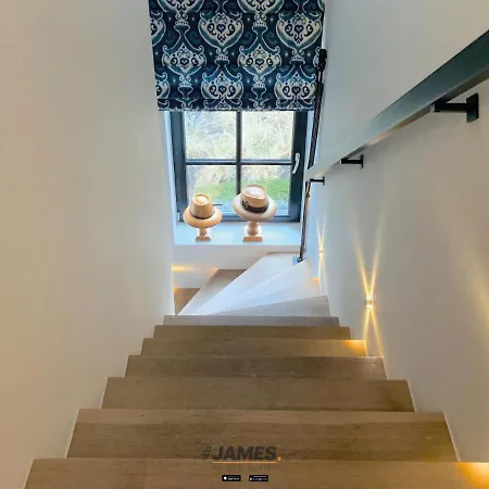 Exclusieve villa met zwembad nabij de golf van Knokke J00765 Villa Knokke-Heist
